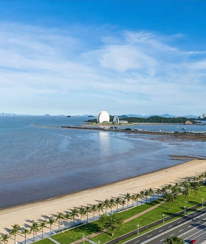 珠海情侣路海滨泳场海景亚朵X酒店