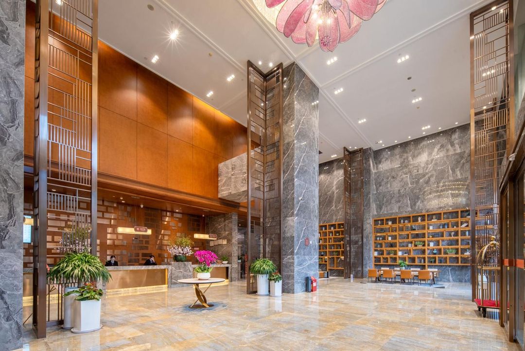 佛山禅城安喜曼皇家酒店(魁奇路地铁站店)
