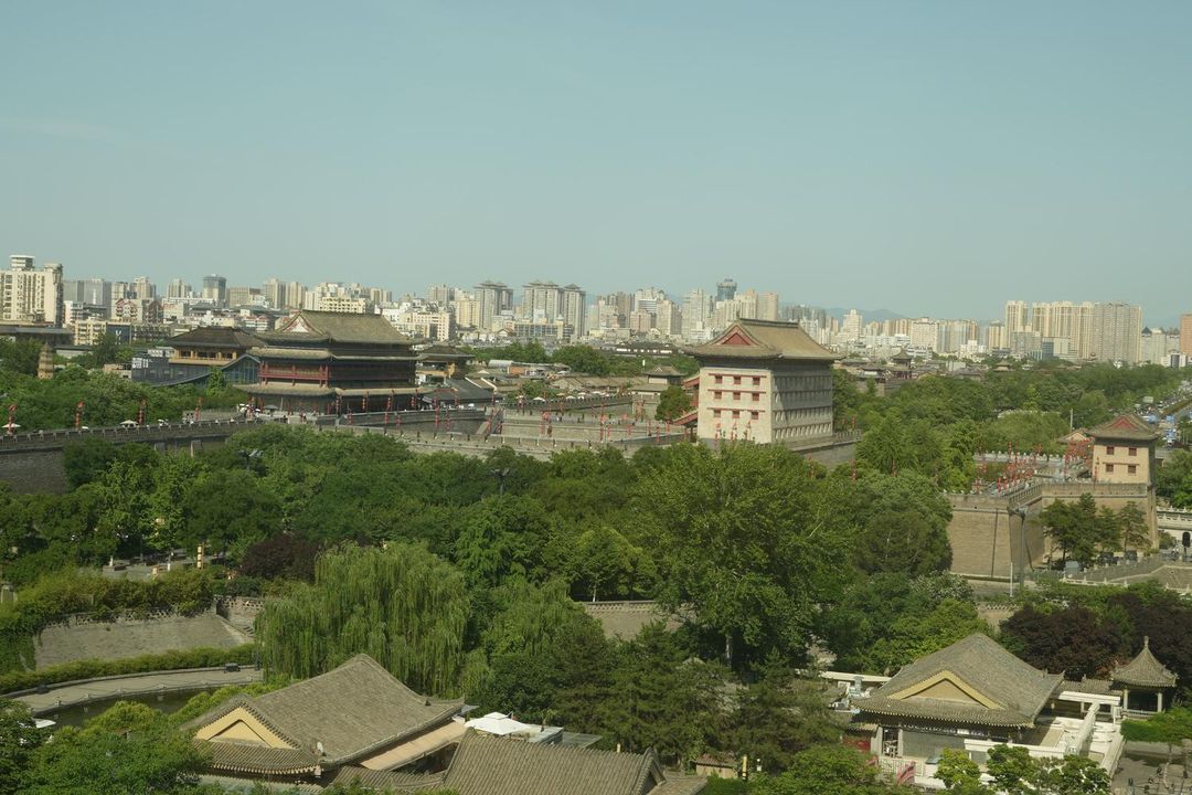 西安南门古城墙希尔顿欢朋酒店