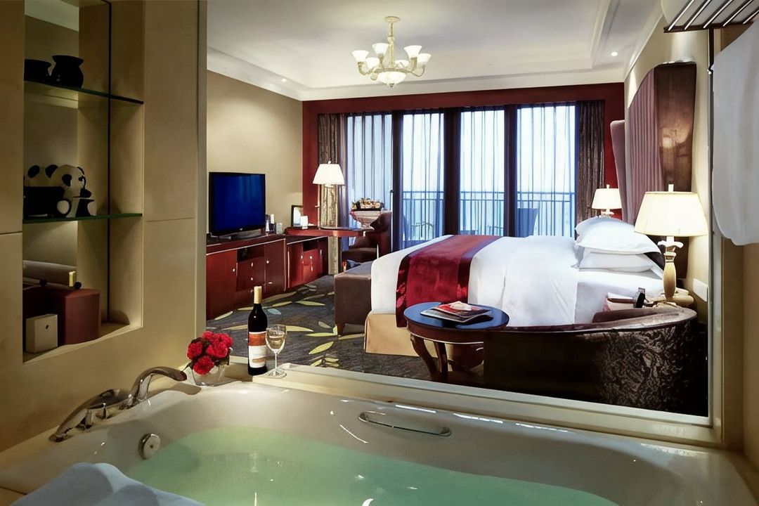 新津城市名人酒店(希望&middot;奥特莱斯店)