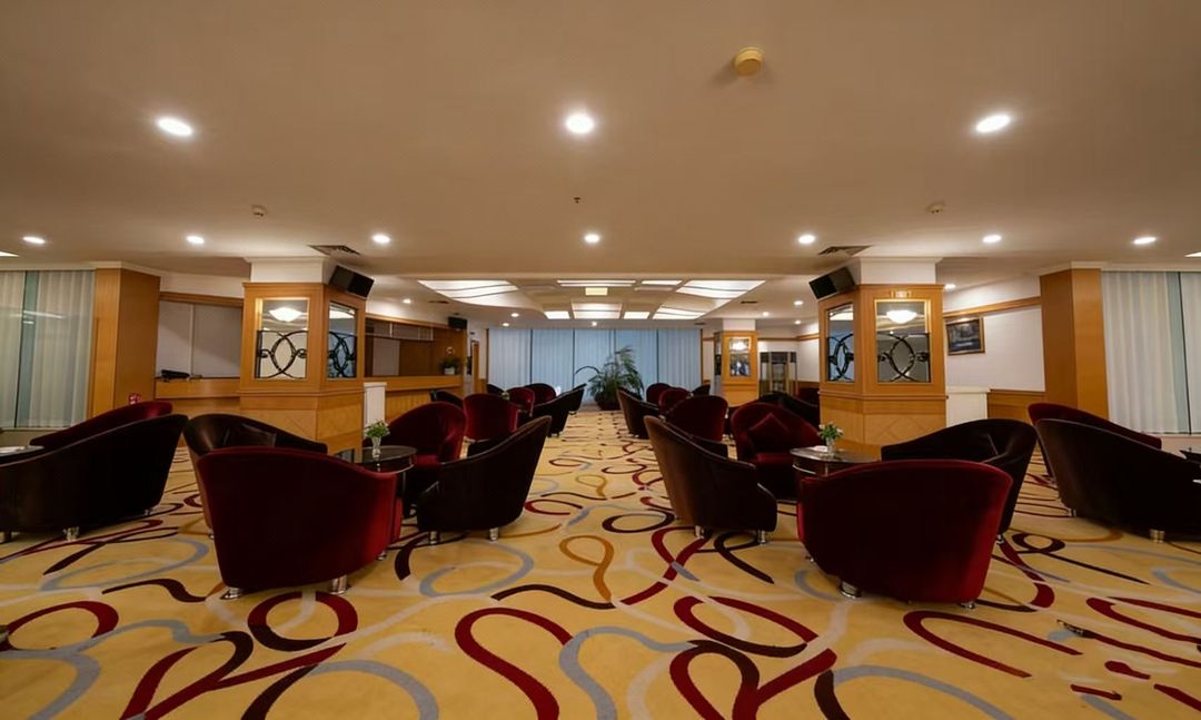 威龙饭店(昆明老街翠湖店)