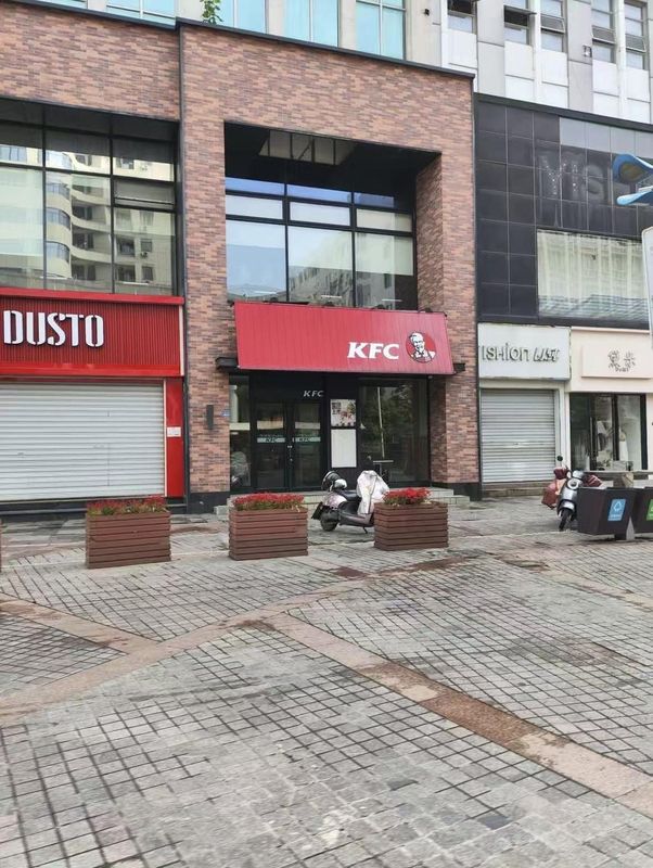 苏州花惜美拾酒店(吴江黑曜万亚广场店)