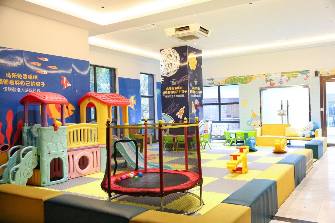都江堰皇冠假日酒店