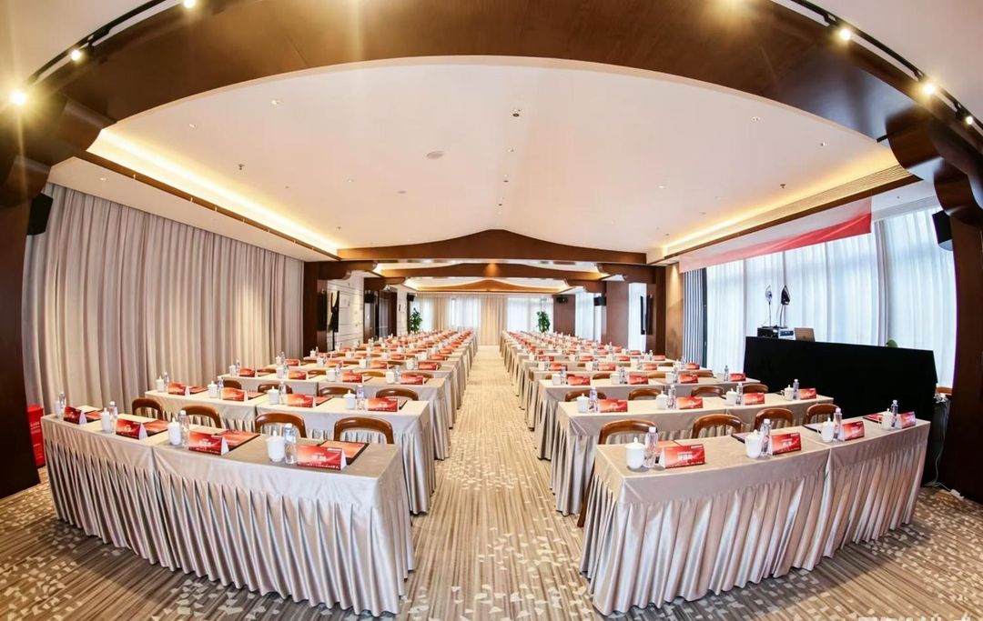 建国&middot;璞隐酒店(合肥南站骆岗中央公园店)