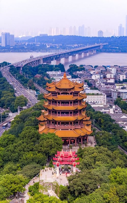 凯里亚德酒店(武汉理工大学丁字桥地铁站店)