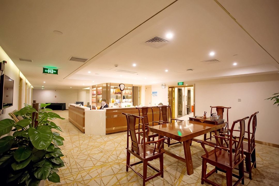 武汉九龙国际酒店(黄鹤楼武昌火车站店)