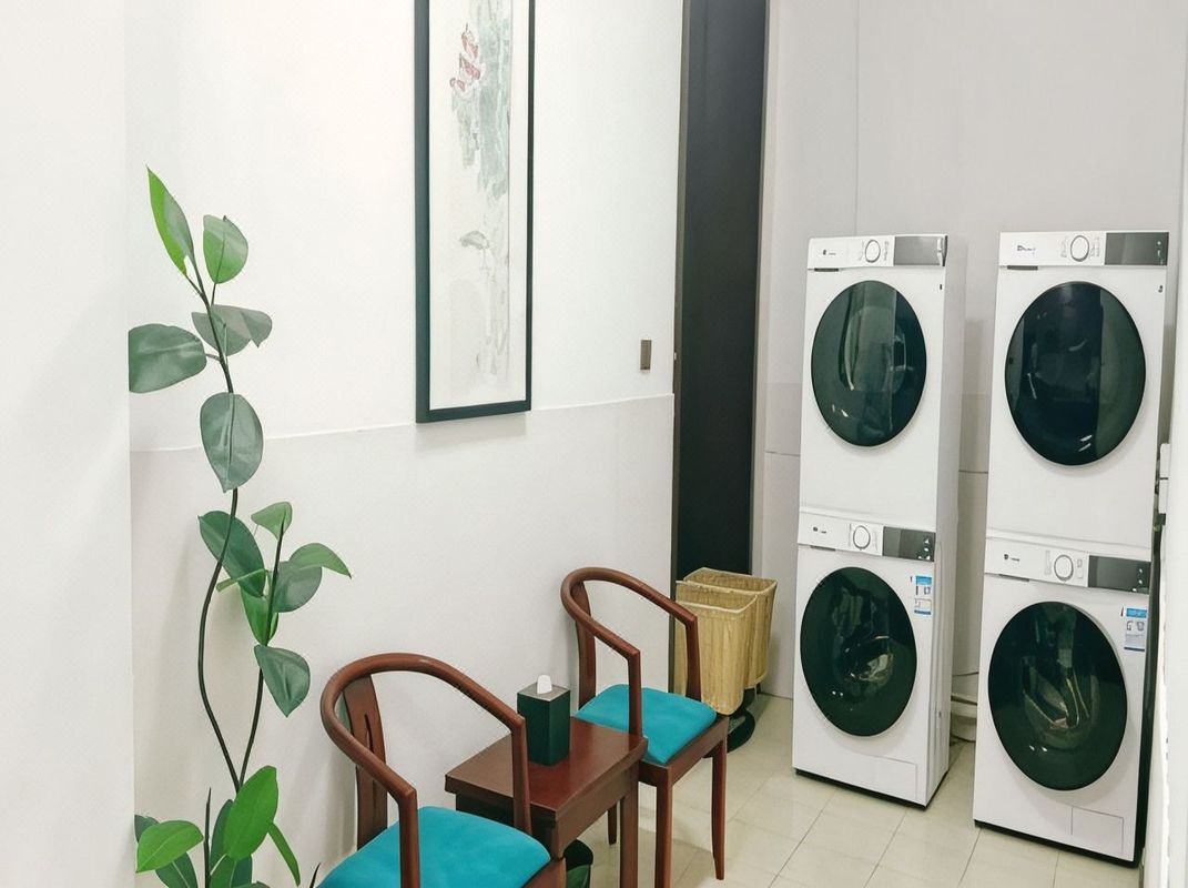 柏蔓艺术花园酒店(济南西站会展中心店)