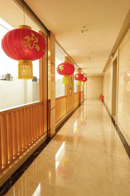 向洋国际大酒店(金堂万达广场店)