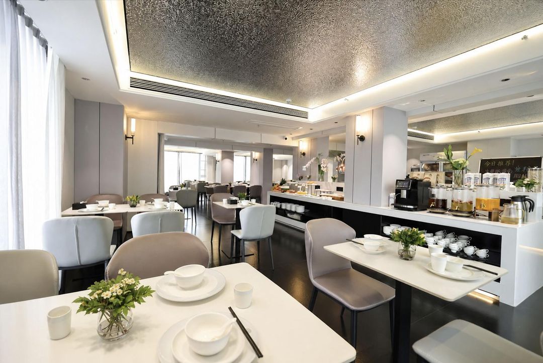 MET NIGHT HOTEL美奈酒店(贵阳北站国际会展中心店)