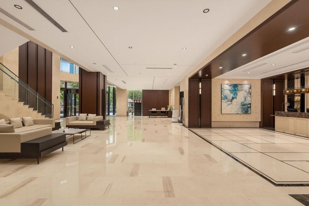 成都润泰柏金酒店(成都凤凰山体育公园店)