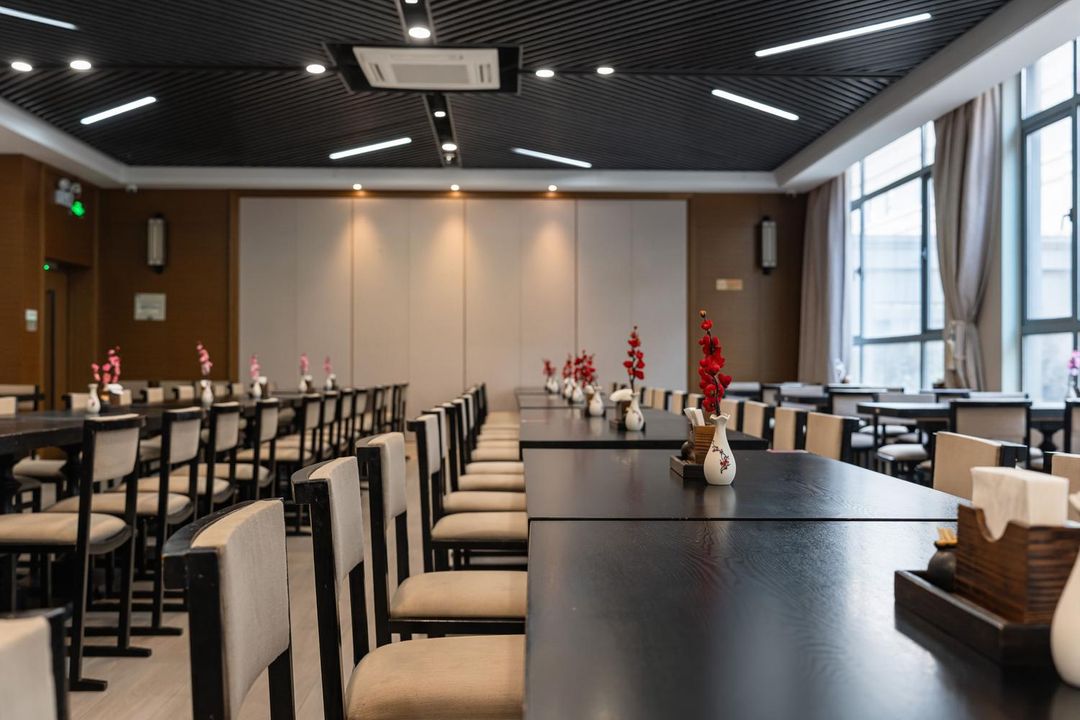 上海体育大学交流中心酒店(长海医院店)
