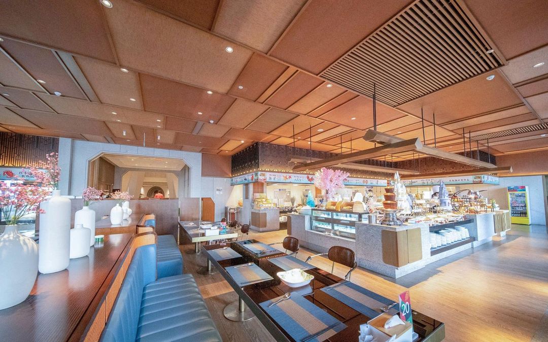 烟台百纳瑞汀天越湾酒店(趣浪国际沙滩店)
