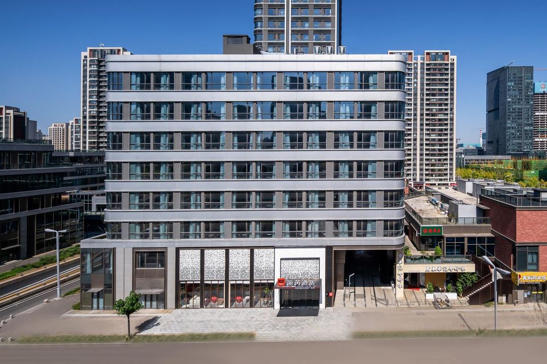 济南CBD万象城丽芮酒店