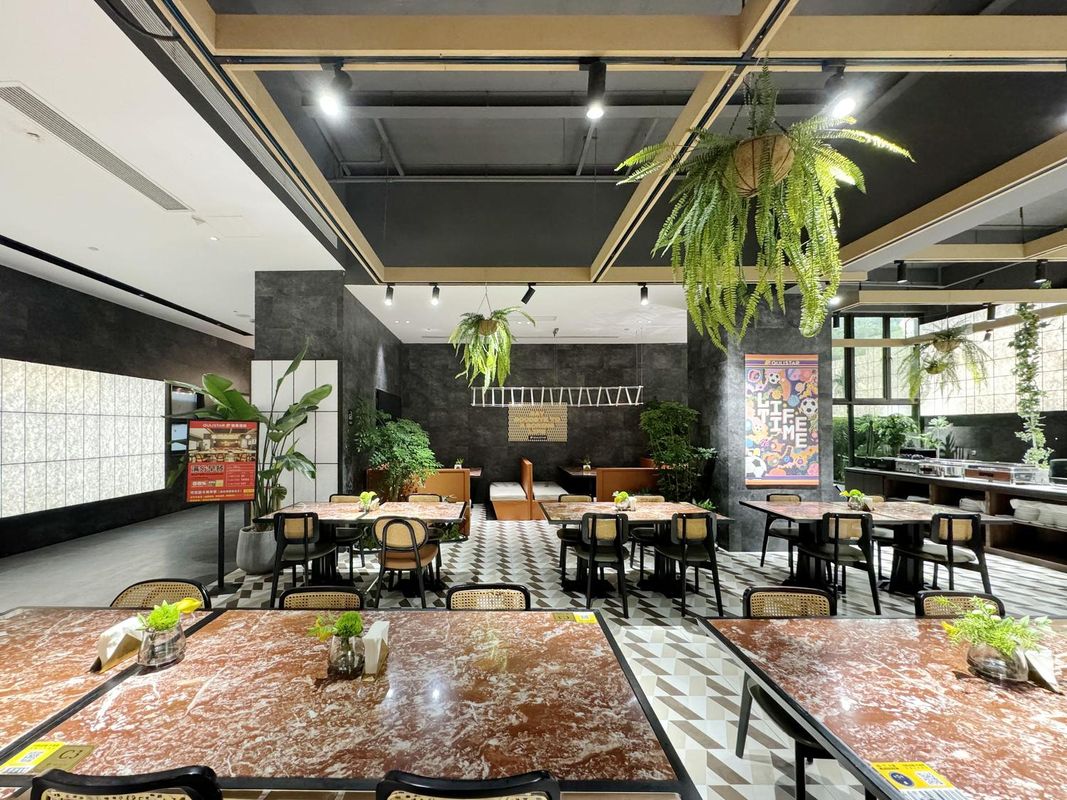 上海徐家汇八万人体育场趣栗酒店