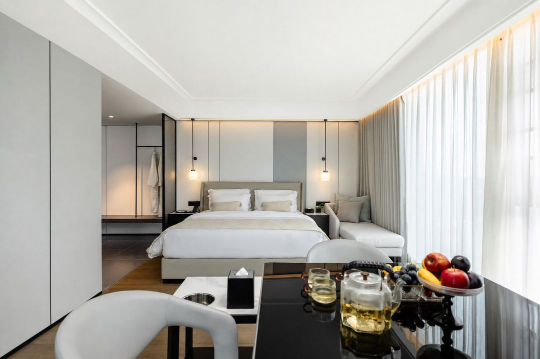 MET NIGHT HOTEL美奈酒店(贵阳北站国际会展中心店)