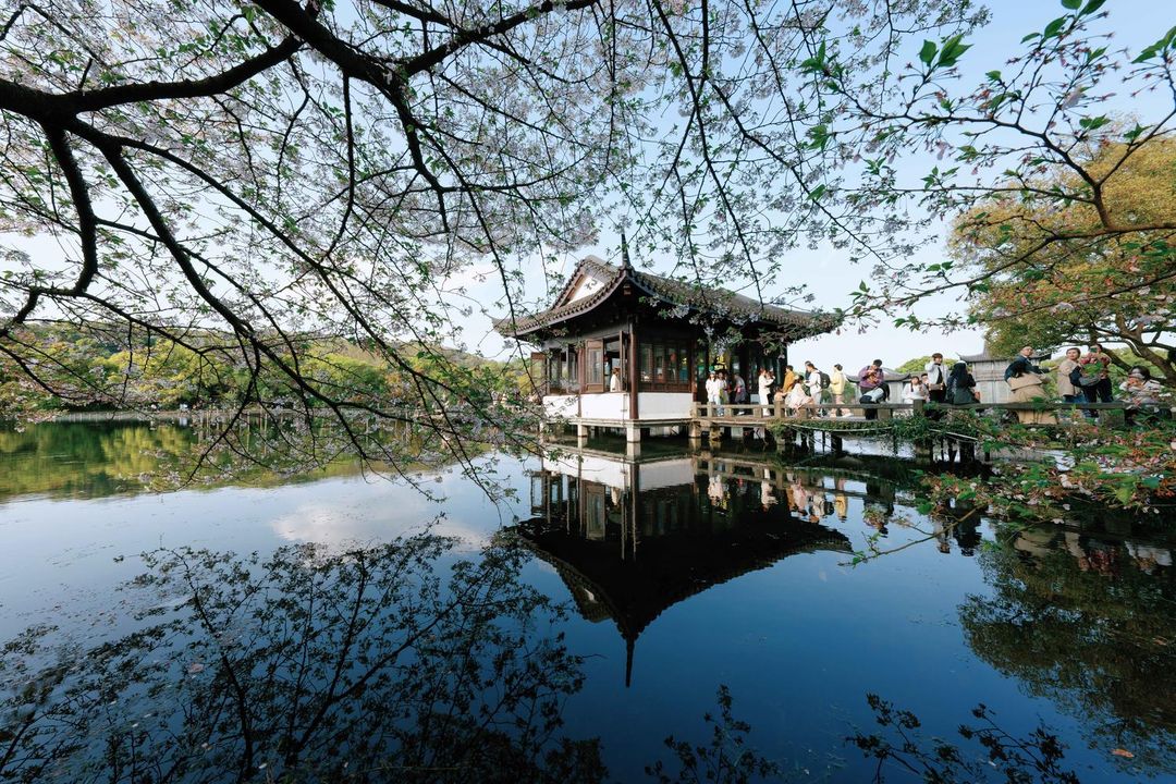 Pagoda君亭设计酒店(杭州滨江龙湖天街店)