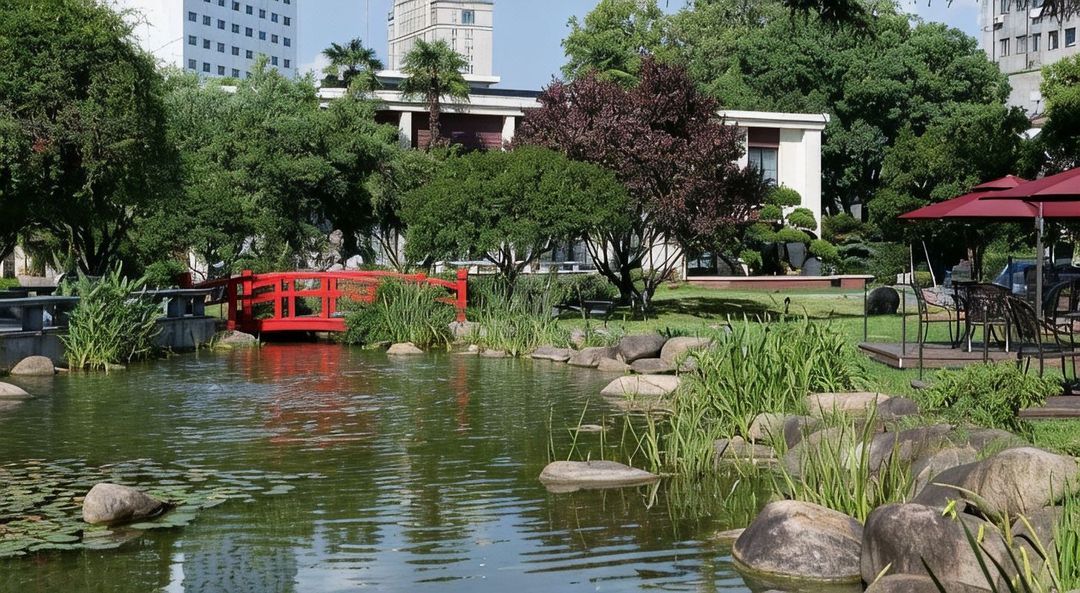 南京鼓楼中山北路亚朵酒店