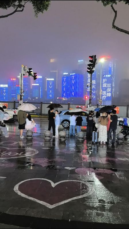 桔子酒店(重庆解放碑洪崖洞江景店)
