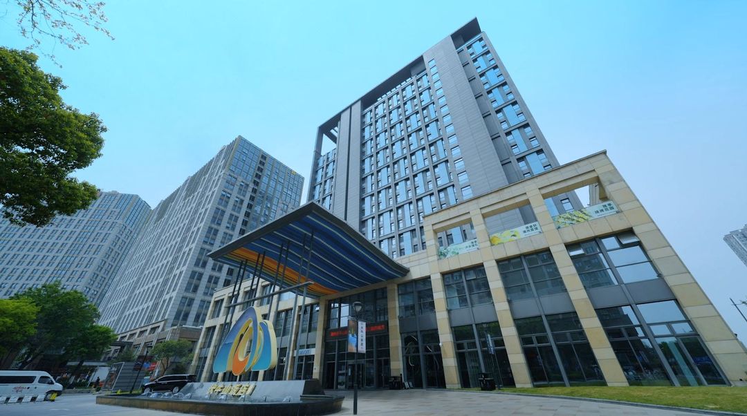伏牛山饭店(郑州高铁东站郑东万象城店)