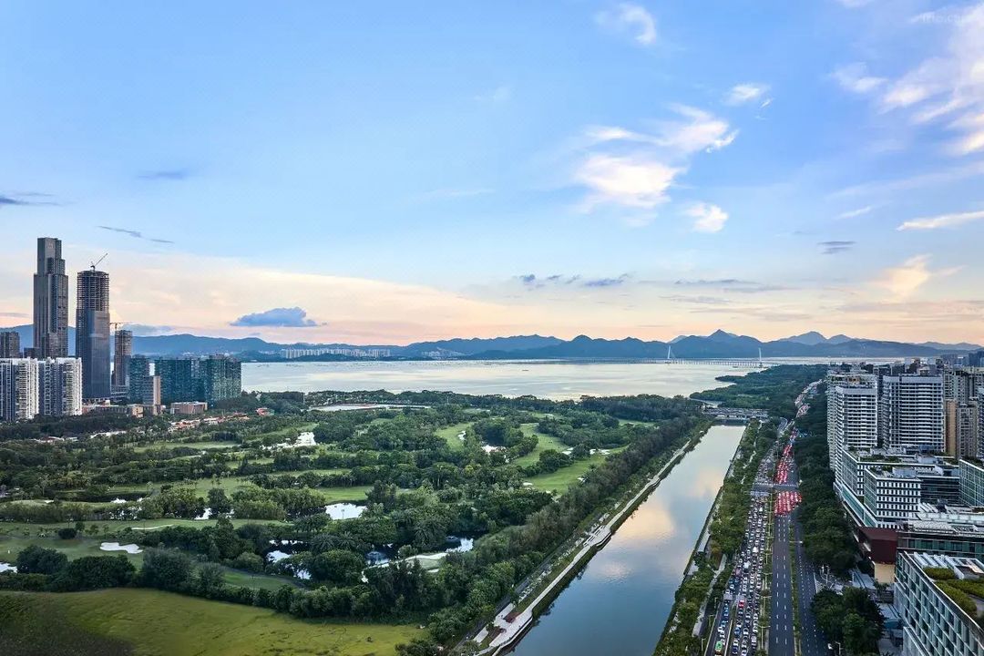 深圳南山万象青华酒店(万象天地店)