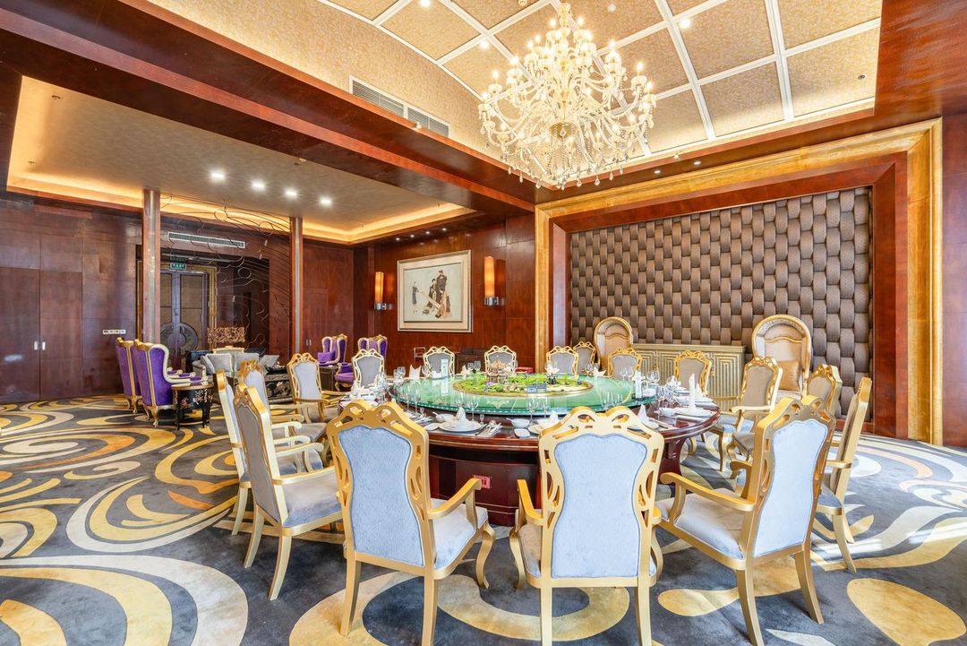 云阳两江假日丽呈华廷酒店