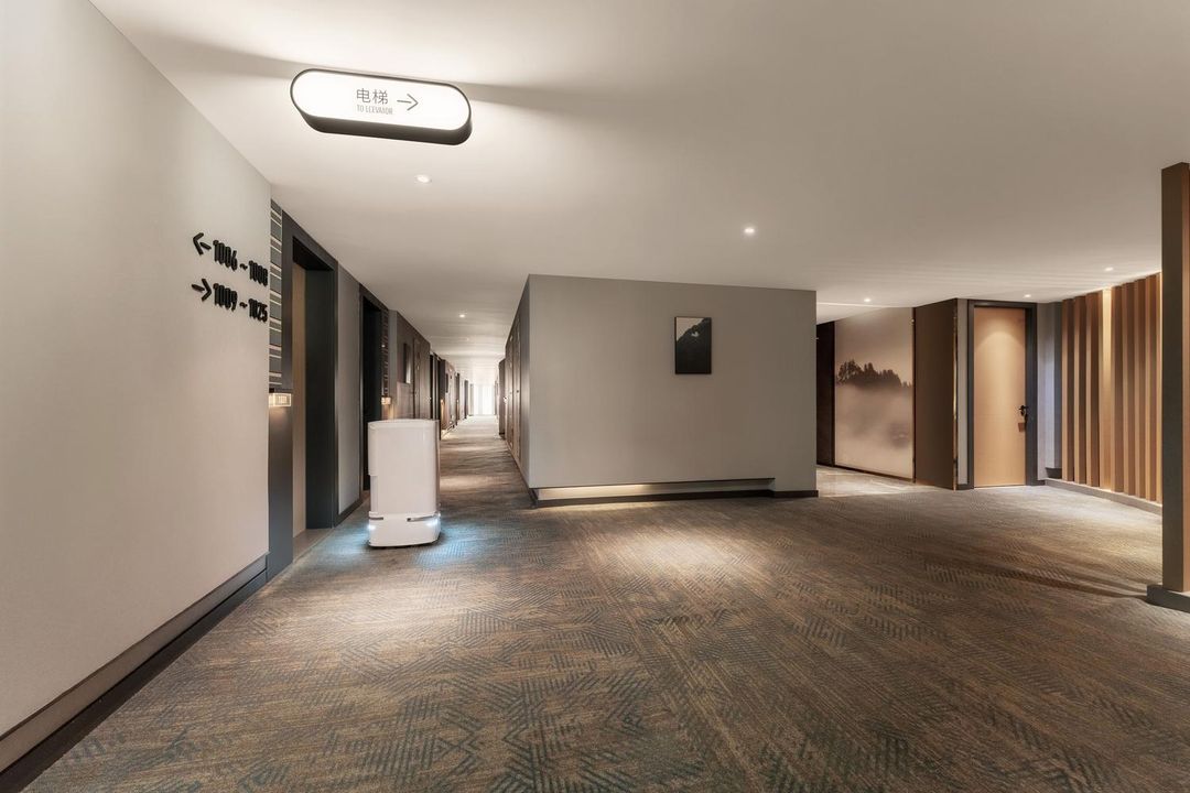 重庆南坪国际会展中心步行街亚朵酒店