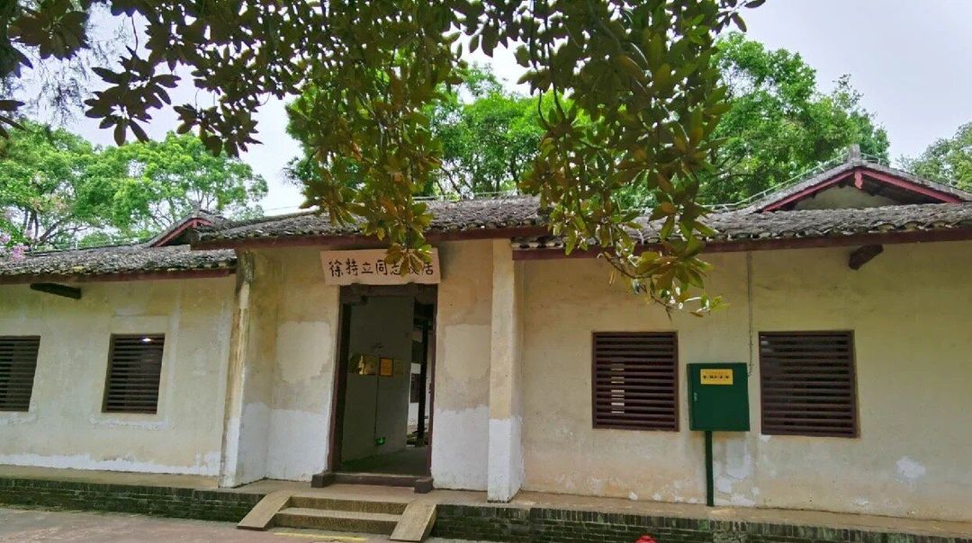 悦致酒店(长沙星沙经济开发区电力职业学院店)