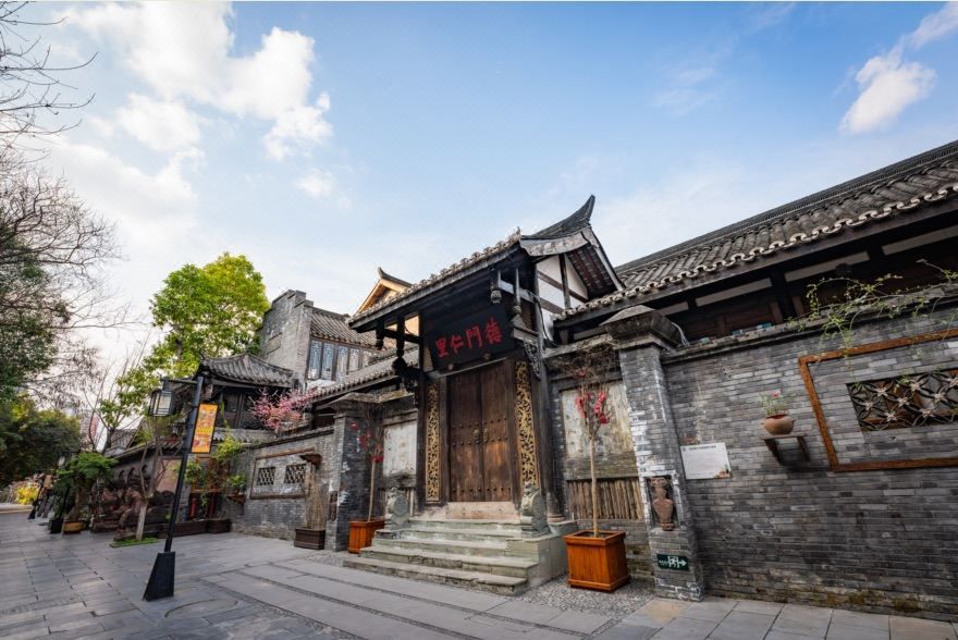 成都宽窄巷子亚朵酒店