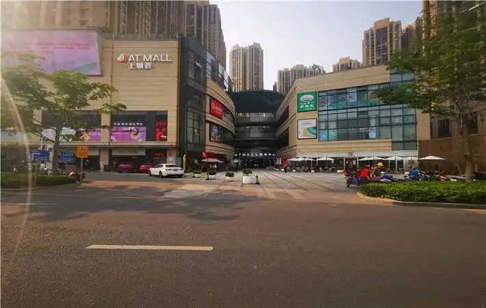 深圳北站希尔顿欢朋酒店