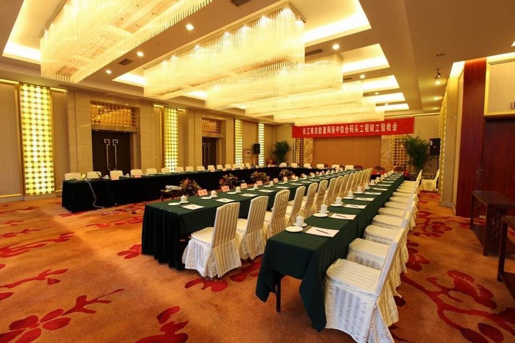 南京双门楼宾馆(盐仓桥地铁站阅江楼店)