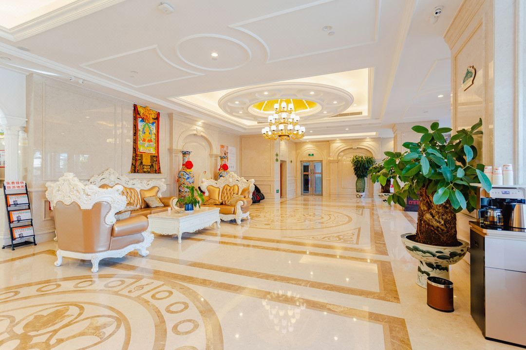 维也纳国际酒店(昆明新螺蛳湾万科魅力之城广卫地铁站店)