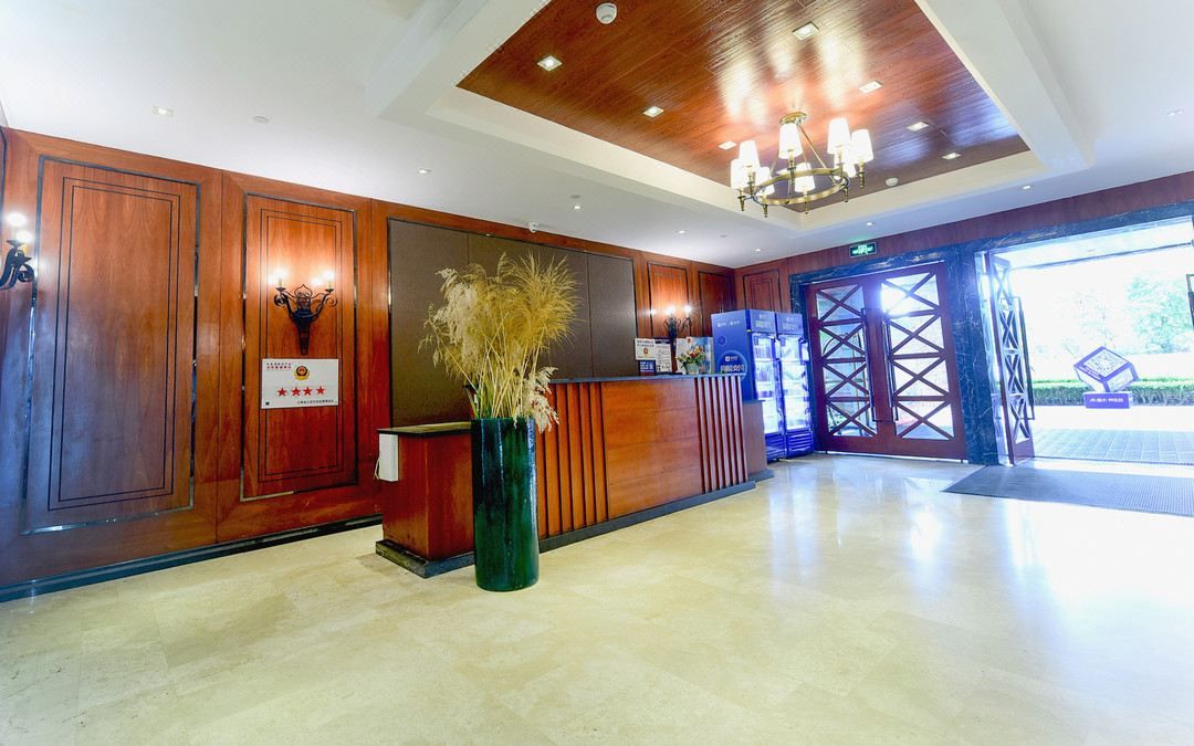 嵩明域见度假酒店