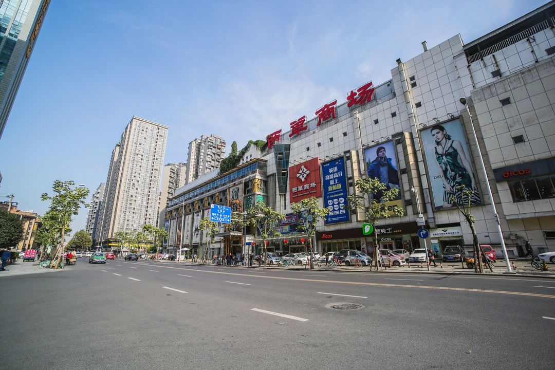 成都金隆酒店(成都西站清江西路地铁站店)