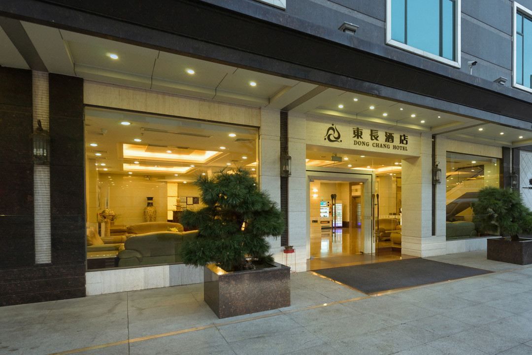 东长酒店(东莞横沥华润购物广场店)