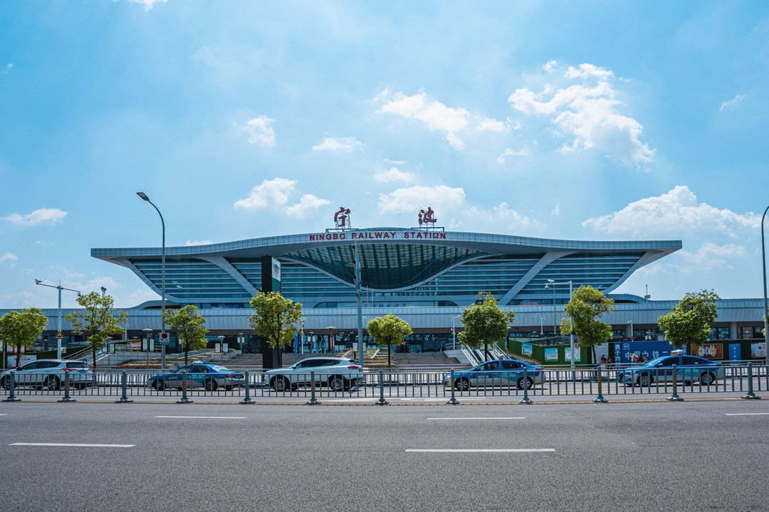 富邦大酒店(宁波火车站北广场月湖店)