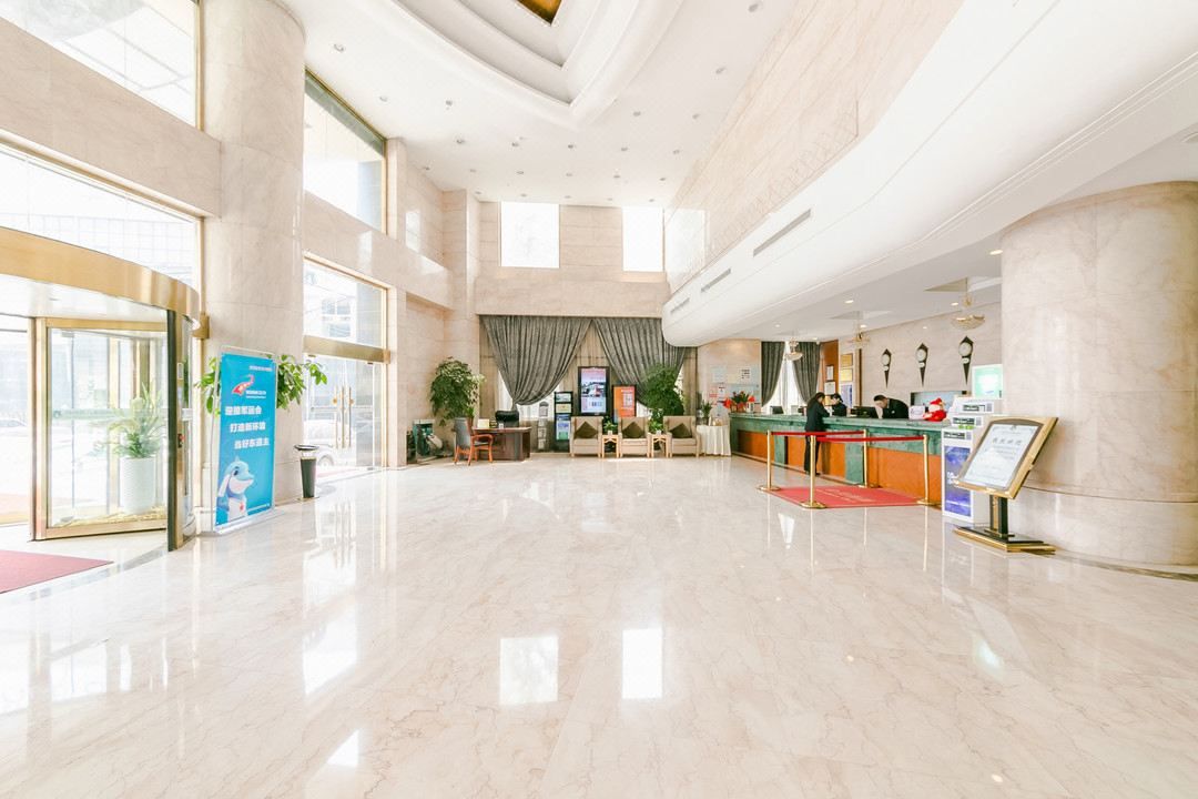 武汉九龙国际酒店(黄鹤楼武昌火车站店)