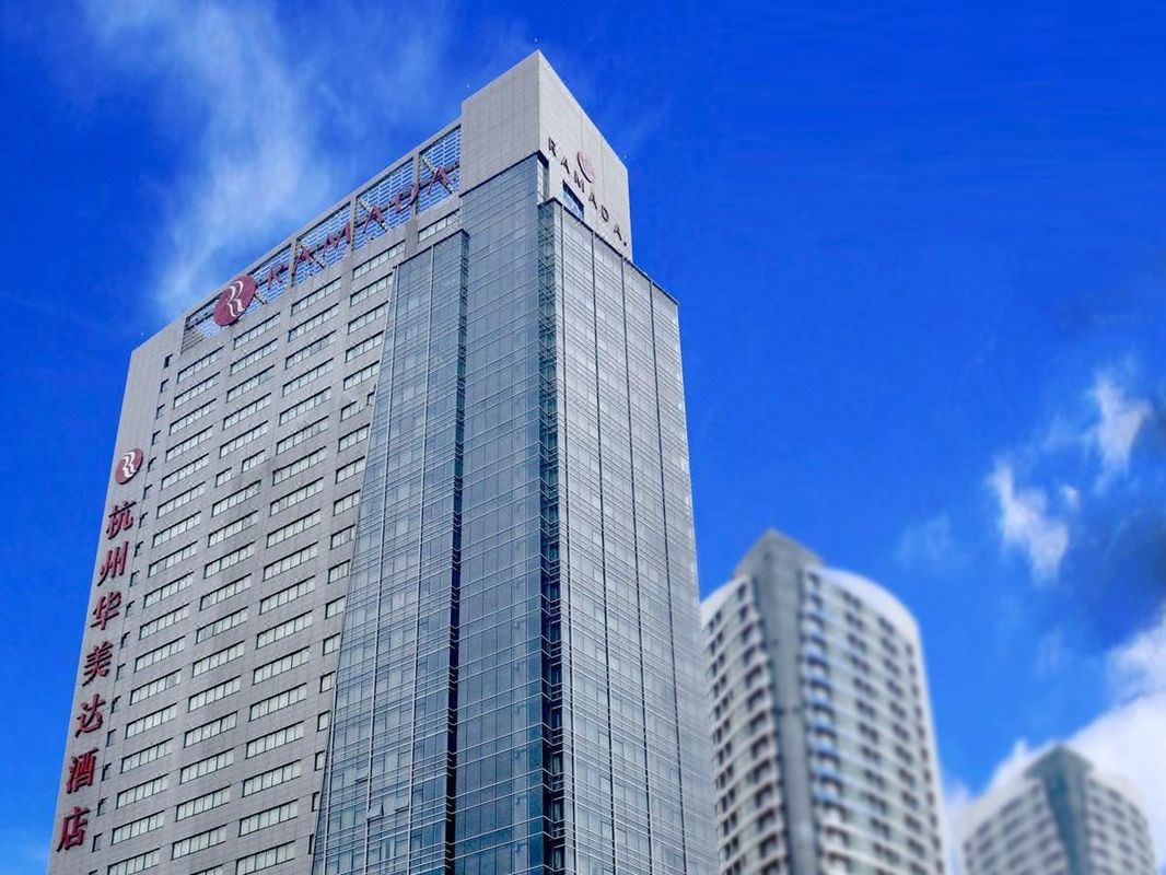 杭州滨江宝龙城诚业路华美达酒店