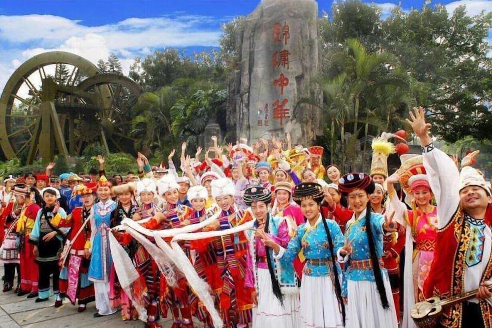深圳罗湖东门亚朵X酒店