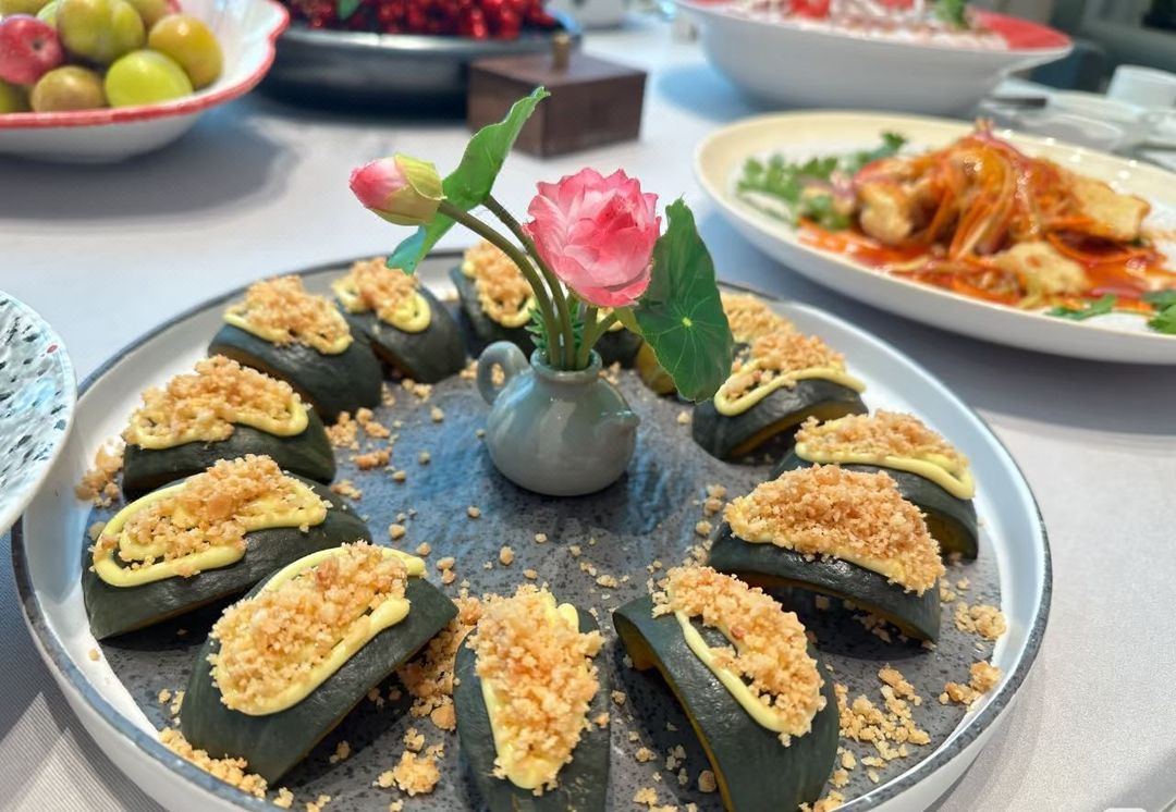 深圳坂田中成亚朵酒店