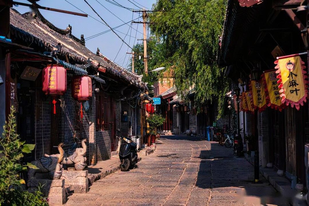 济南大明湖花园路亚朵酒店