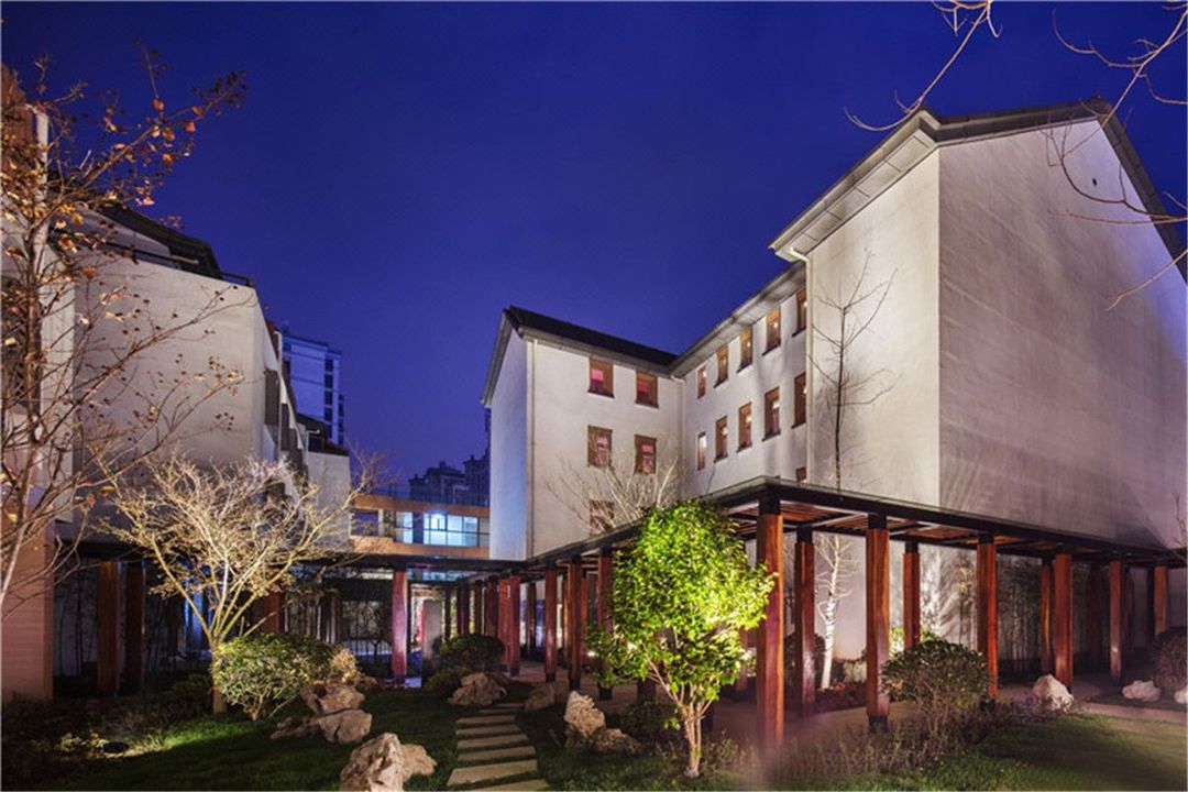 绍兴迎恩门希尔顿欢朋酒店