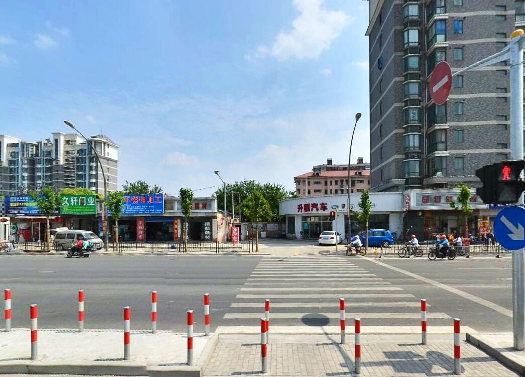 锦江都城酒店(上海静安彭浦新村地铁站店)