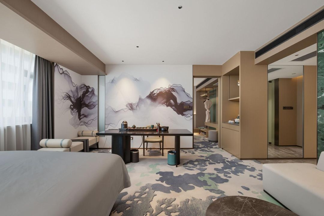 长沙钦天&middot;悦酒店(万家丽国际广场芙蓉区政府地铁站店)