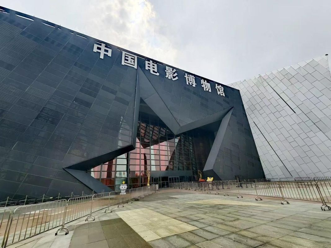 德全山水酒店(朝阳高铁站石佛营地铁站店)