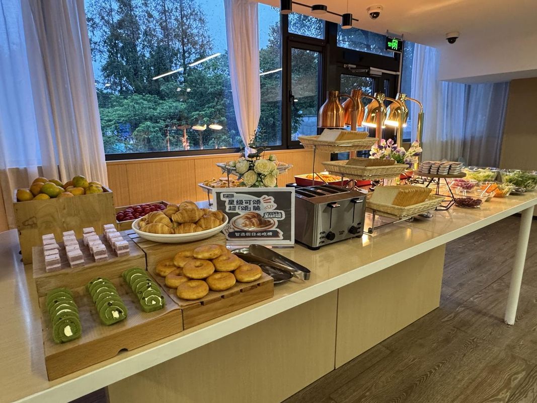 上海浦东川沙智选假日酒店