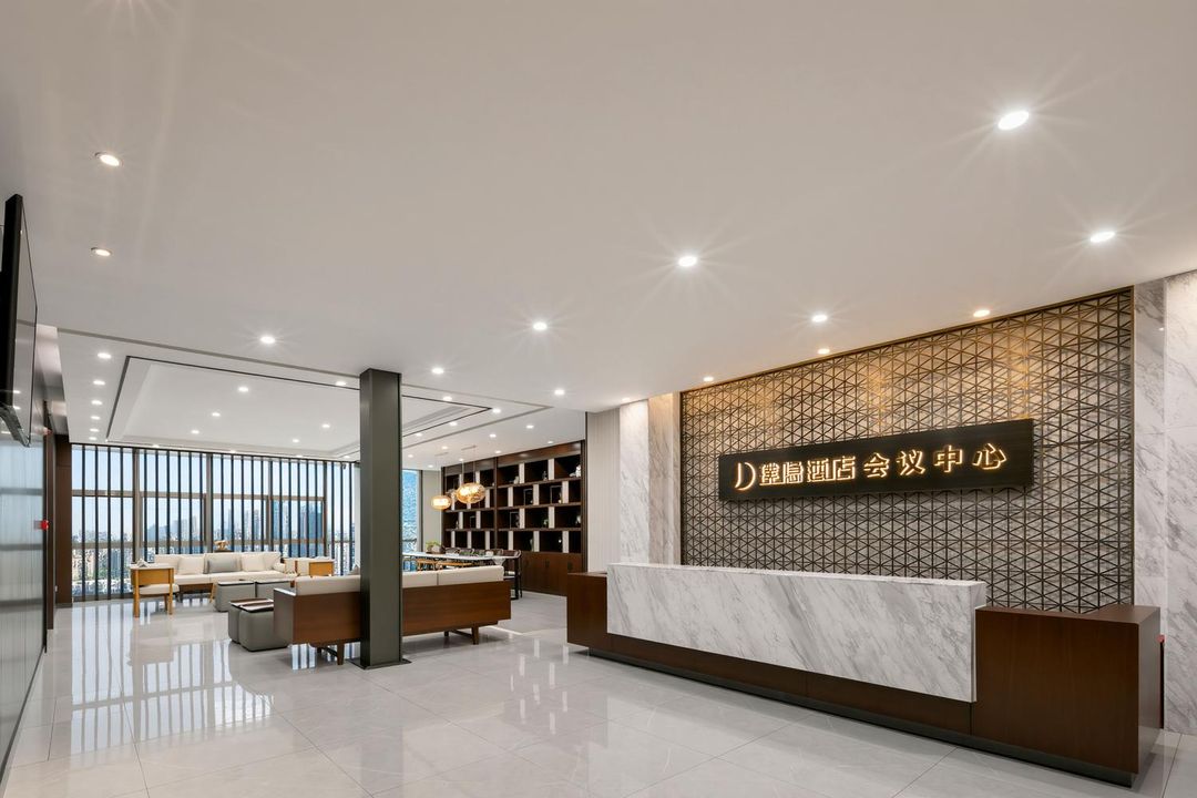 建国璞隐酒店(武汉中南路店)