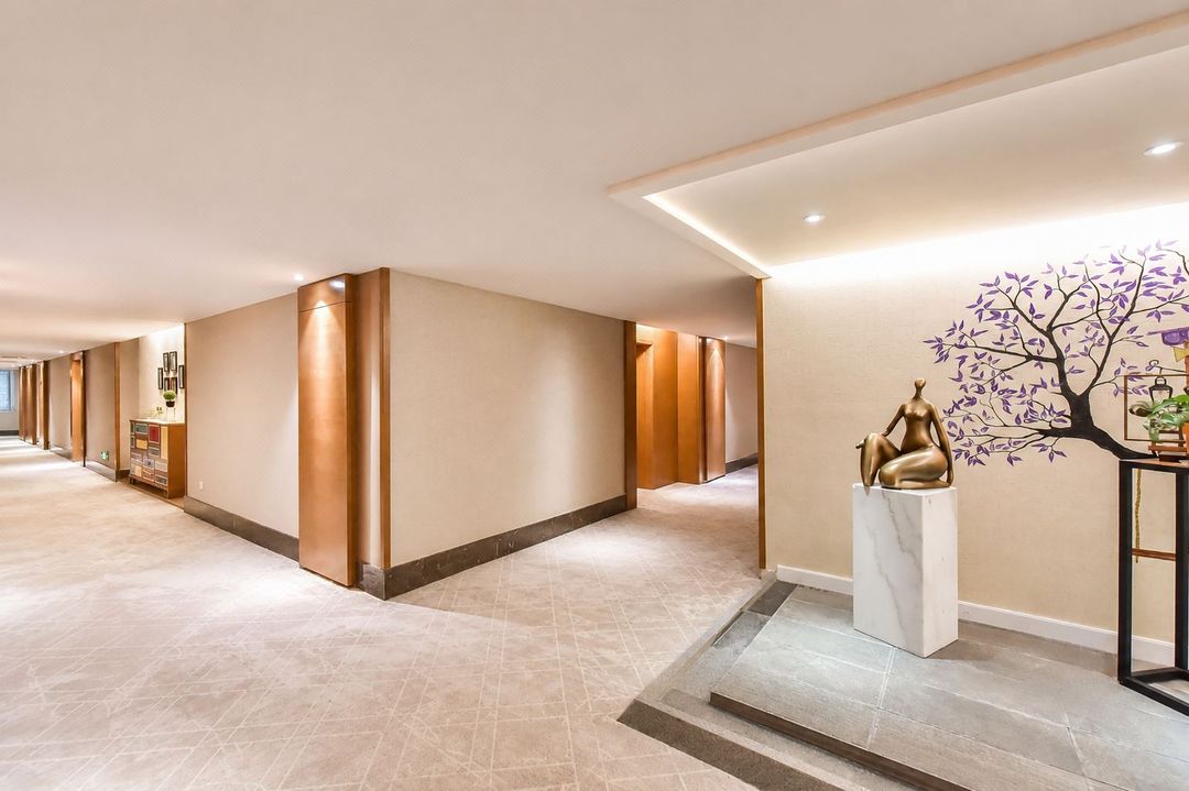 贵阳十里河滩花溪公园地铁站万宜丽景酒店