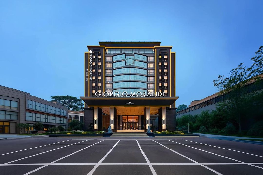 乔治莫兰迪(广州番禺长隆万博中心店)
