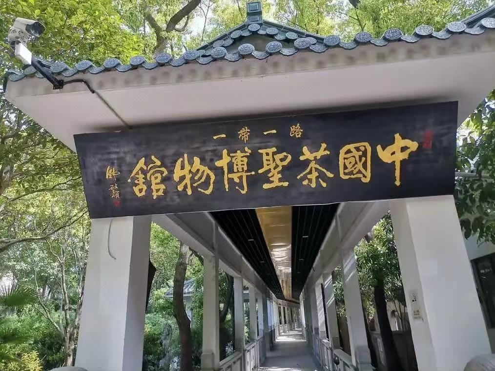 桔悦酒店(上海虹桥机场定边路地铁站店)