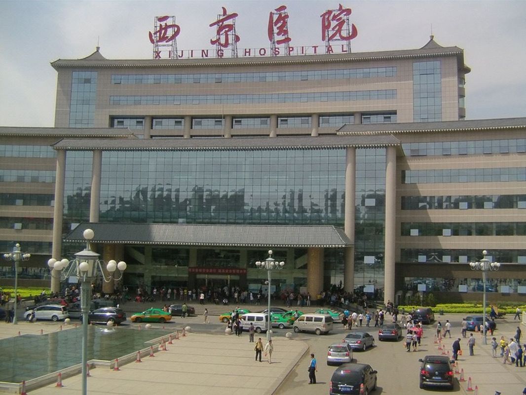 西安巴塞罗奥仕登酒店(明城墙长乐门地铁站店)